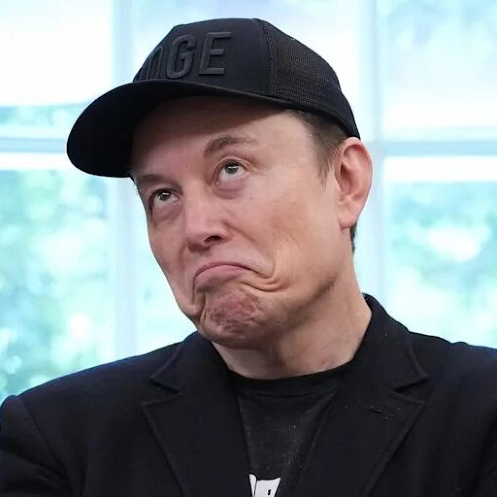 Elon Musk declara la guerra a las editoras musicales de USA