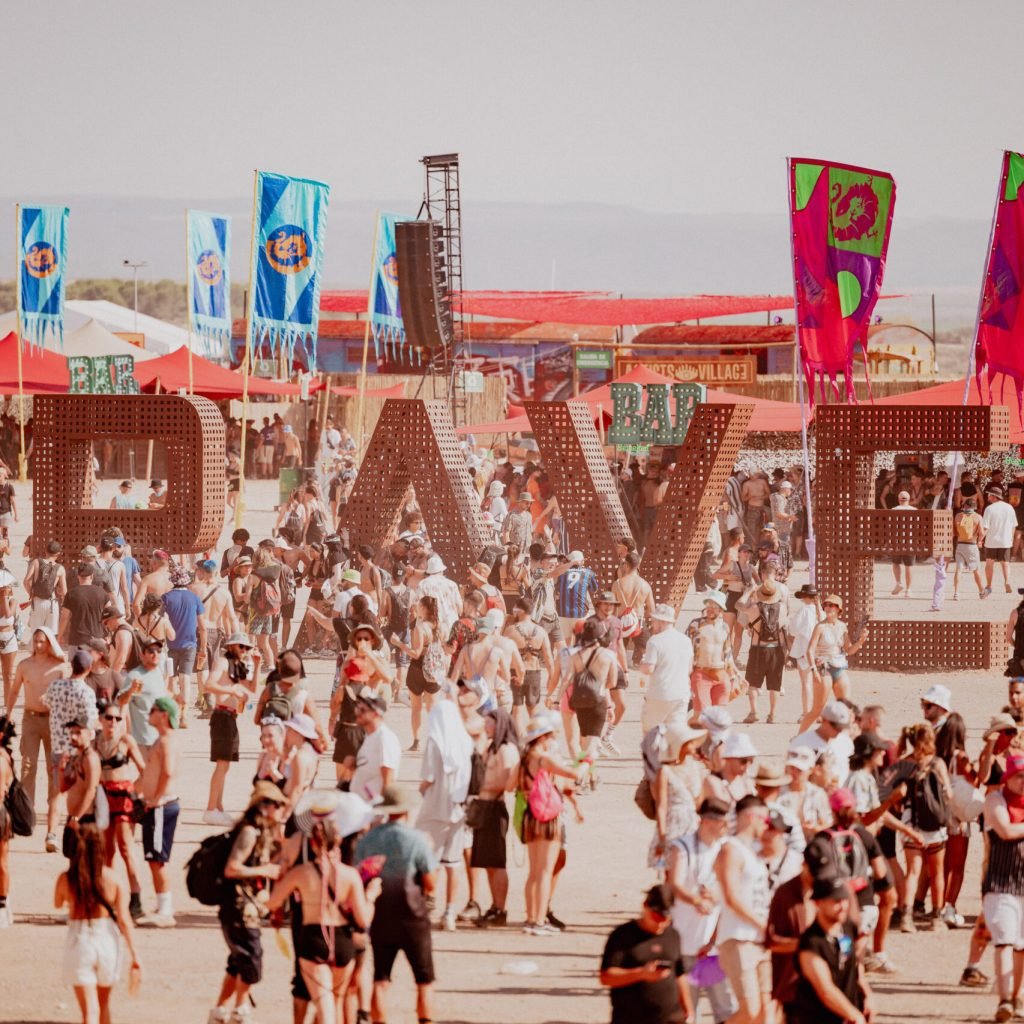 El desierto se prepara para una nueva rave: primeros artistas confirmados para Monegros Desert Festival 2026