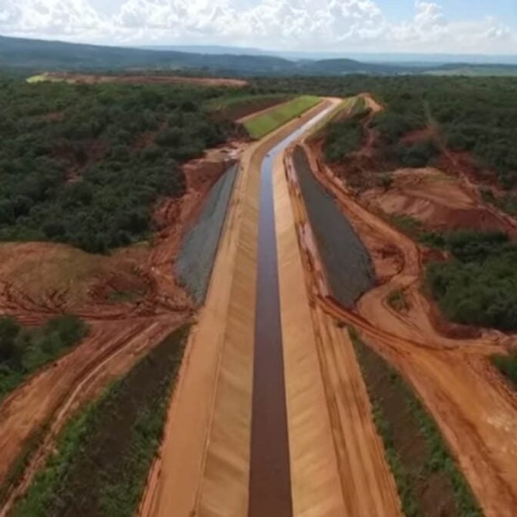 Brasil está construyendo un “río artificial” de más de 145 kilómetros para llevar agua al nordeste seco. Así funciona la obra que quiere cambiar el mapa de la sequía en Ceará