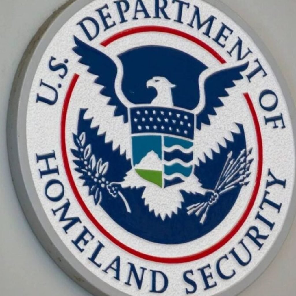 Reddit, Meta y Google entregaron voluntariamente al DHS información de usuarios anti-ICE, según un informe