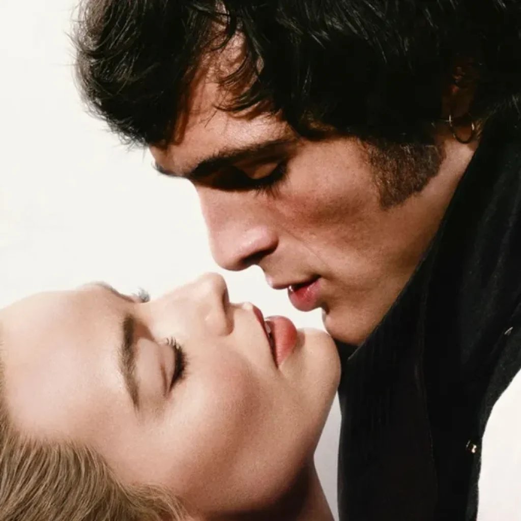 Llega Cumbres Borrascosas a los cines, con Margot Robbie y Jacob Elordi: ¿cumple con las expectativas?