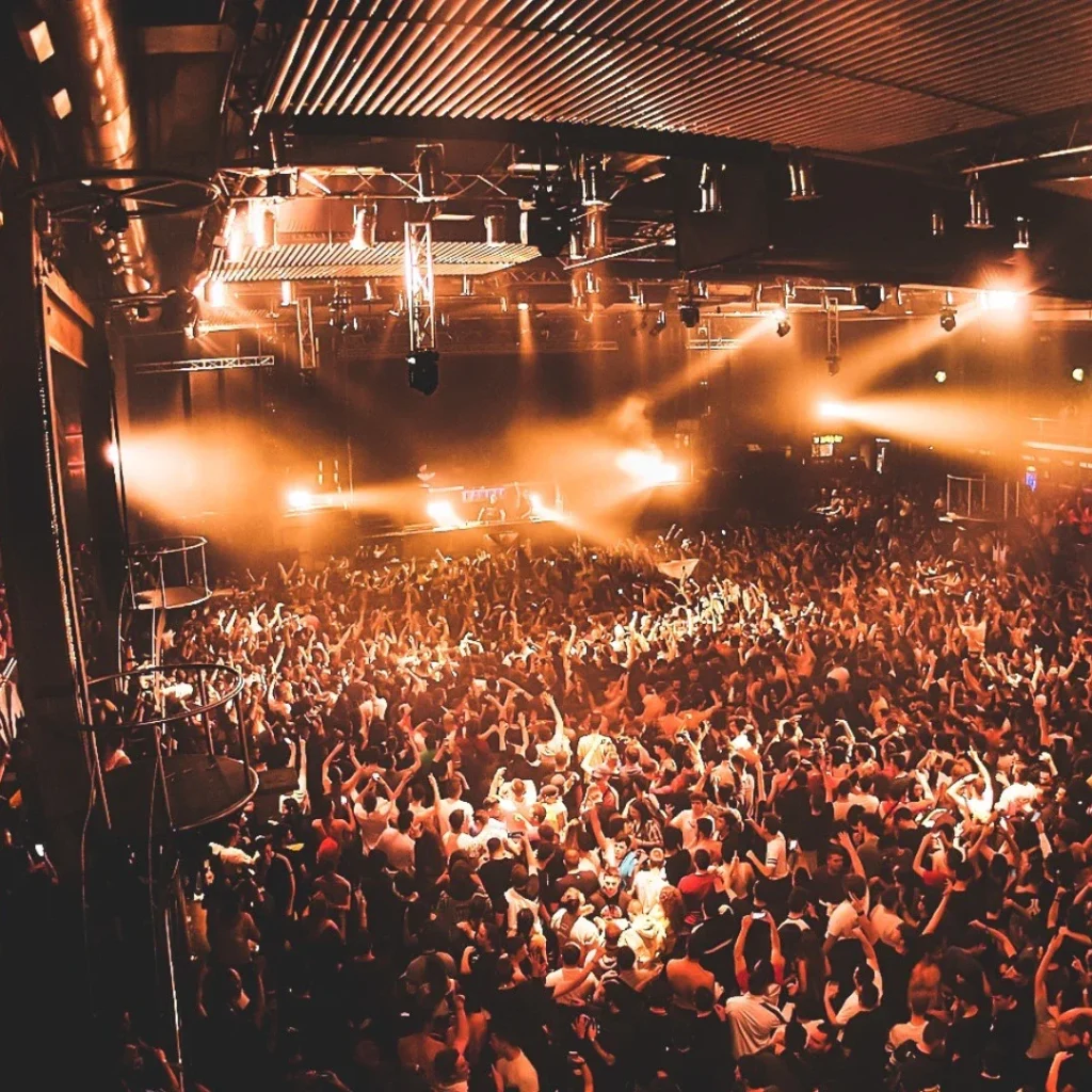 CODE 174: FABRIK vuelve a estirar la noche hasta sus límites