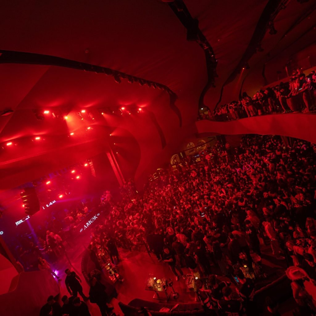 AMØK Mallorca presenta su temporada de primavera con Drumcode de Adam Beyer, Jackies con Claptone y D&B Allstars